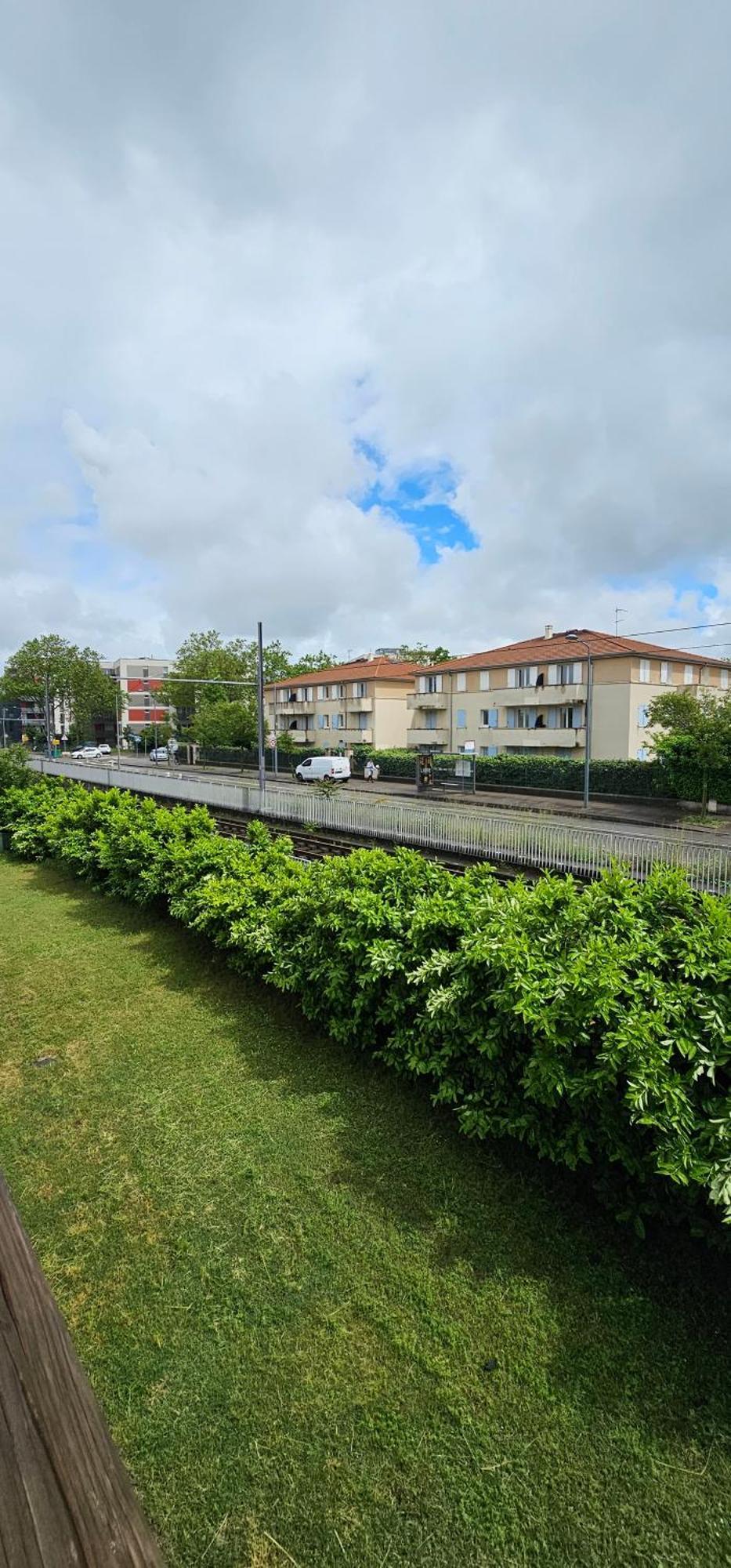 Apartamento Le Cocon De Soie Superbe T3 A Vaulx En Velin Exterior foto